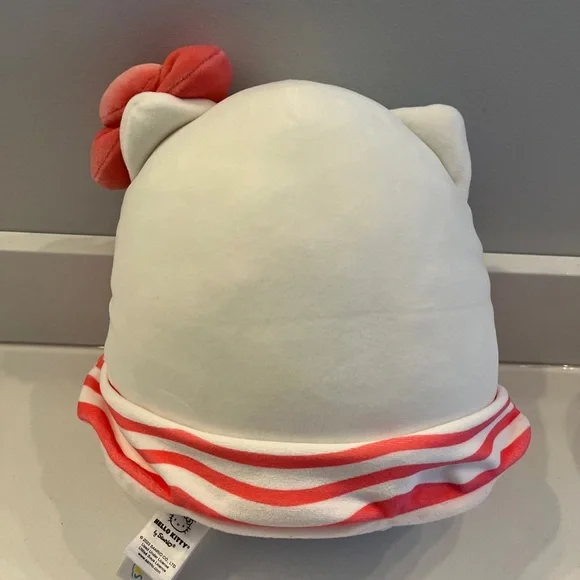 Hello Kitty Plush with Sunglasses Squishmallow - Picture 2 of 7